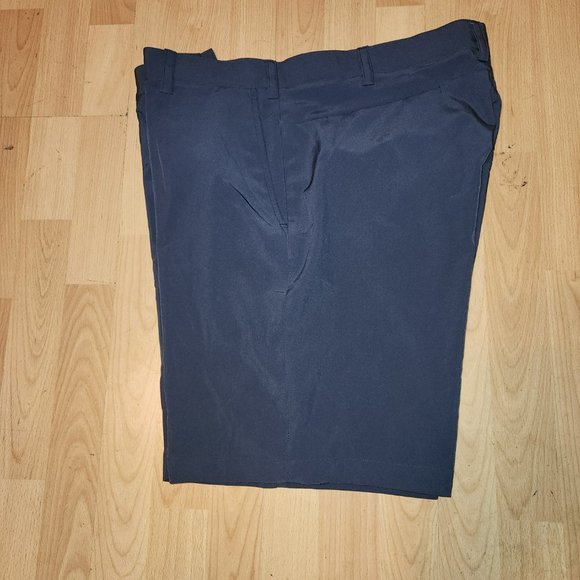 Charcoal Etonic Golf Shorts - Picture 3 of 3